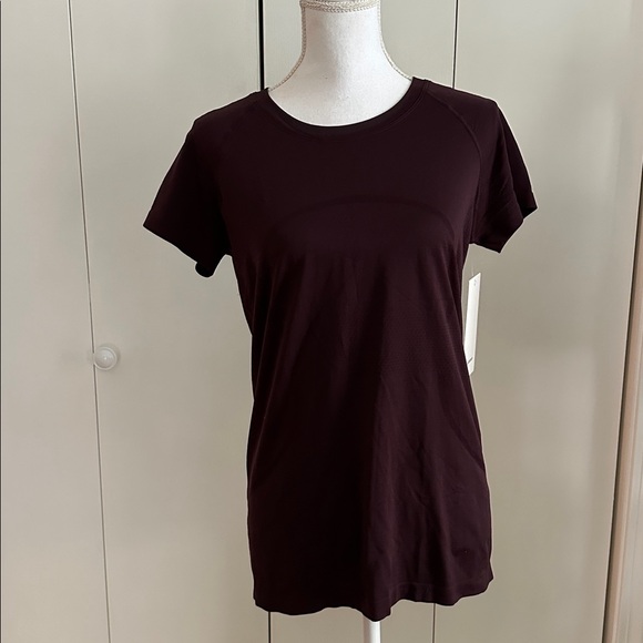 lululemon athletica Swiftly Tech Short Sleeve 2.0 | Black Plum - Picture 6 of 9